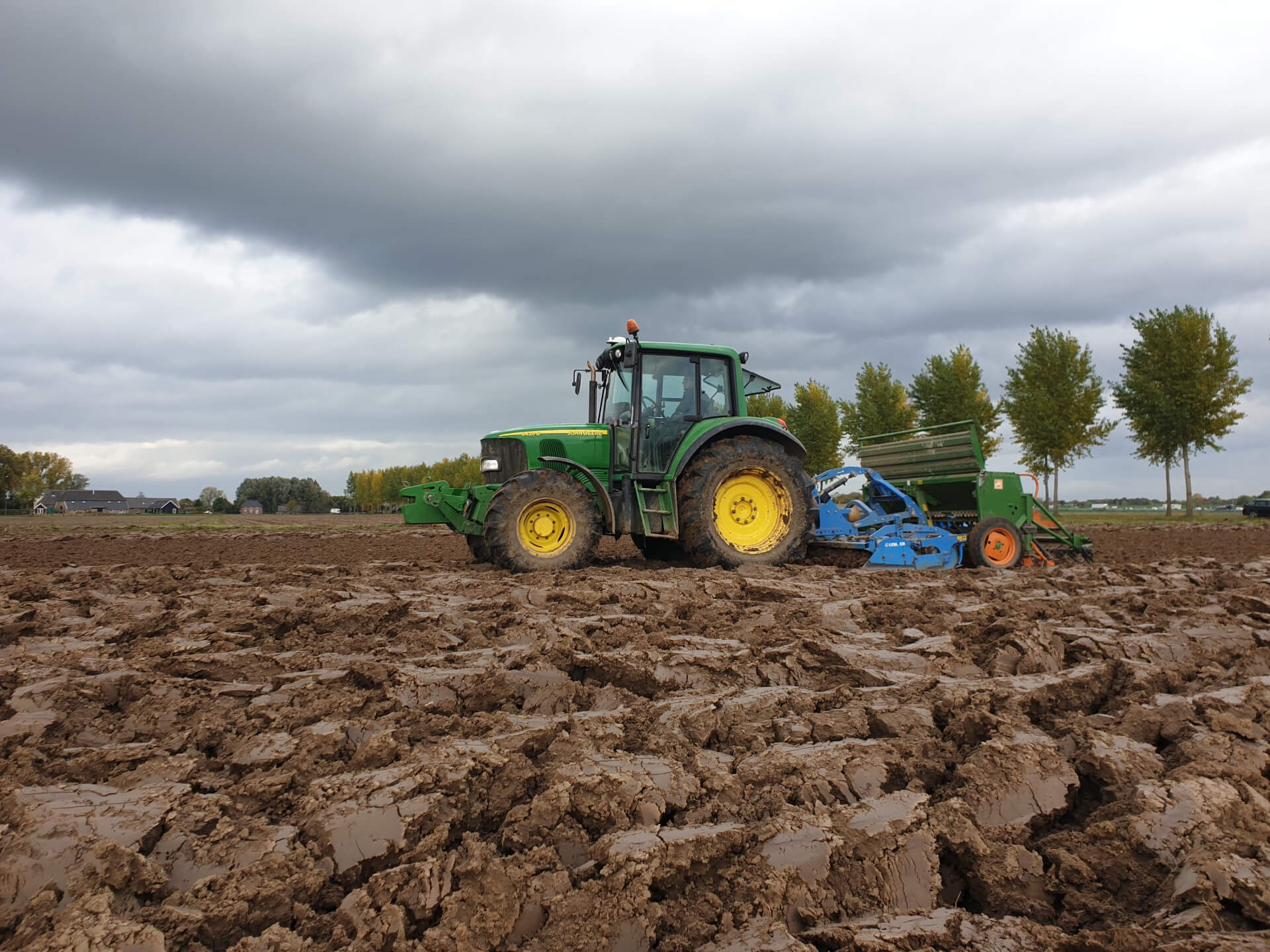 Graandemoveld inzaaien