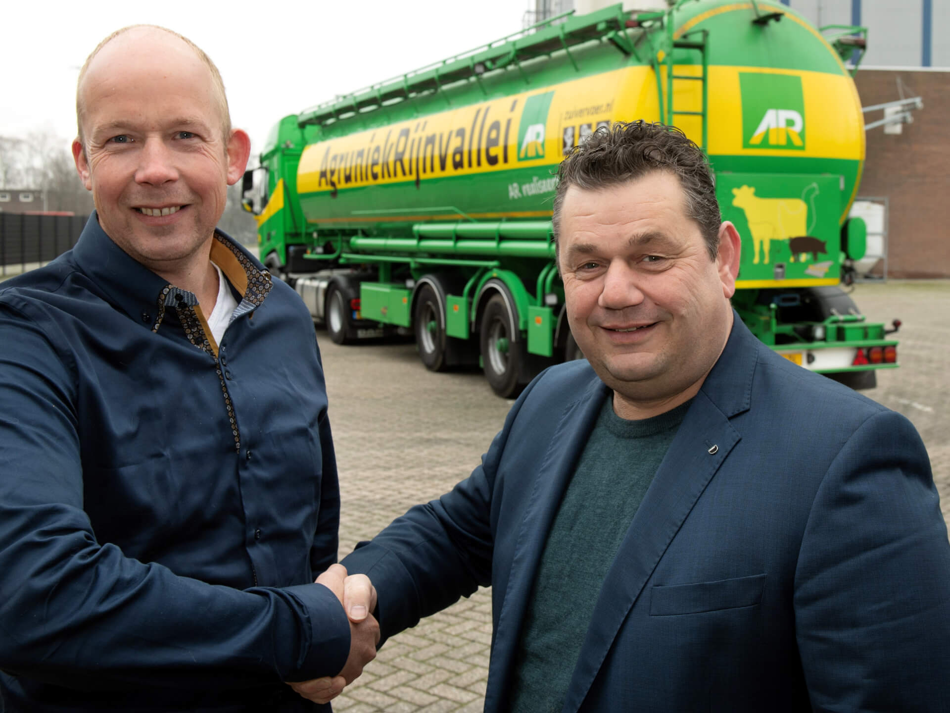 Jacco de Graaf (voorzitter van Windunie) en Mark Ipema (operationeel directeur van AR).